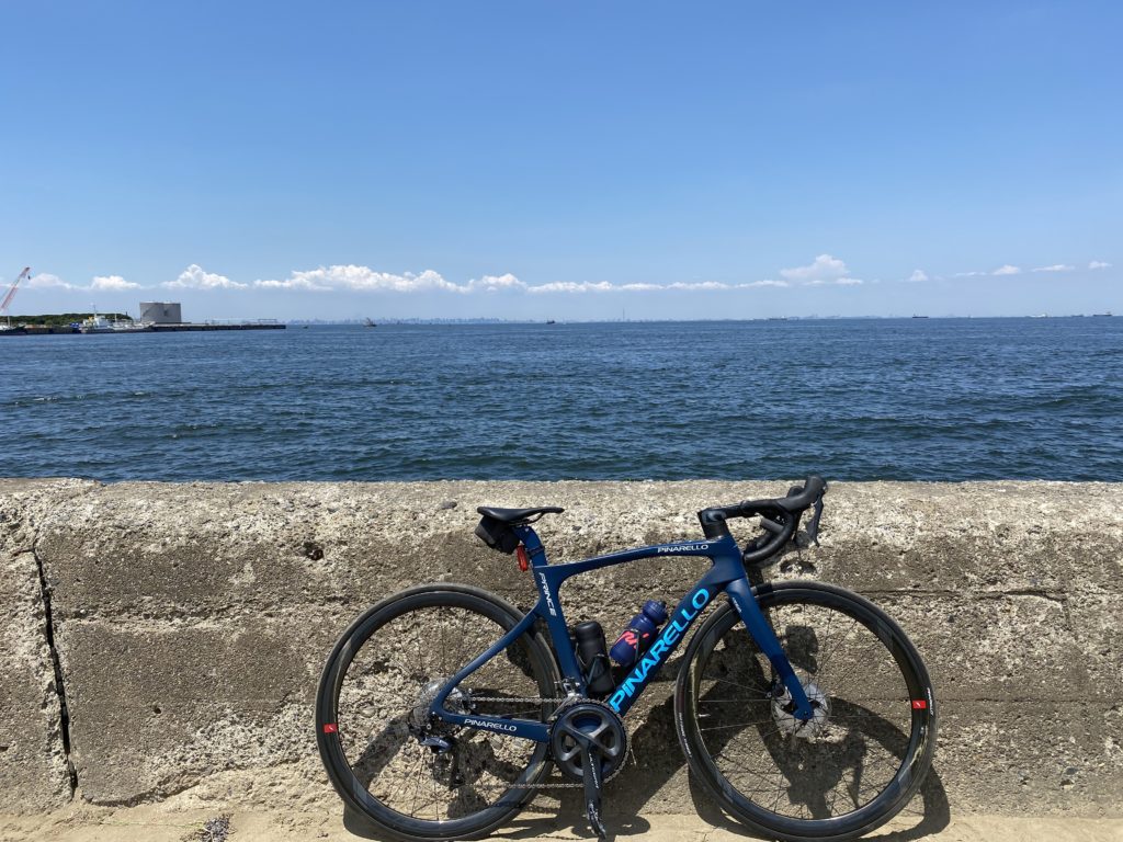 東京湾と愛車